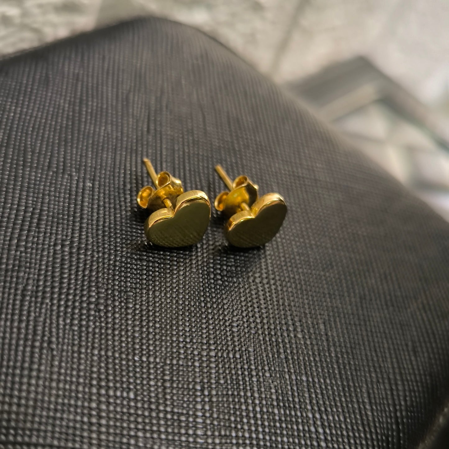 Aretes corazón en oro de 18k