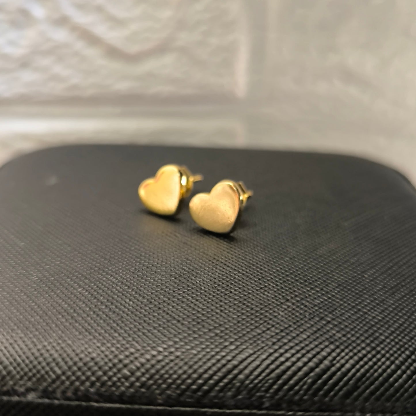 Aretes corazón en oro de 18k