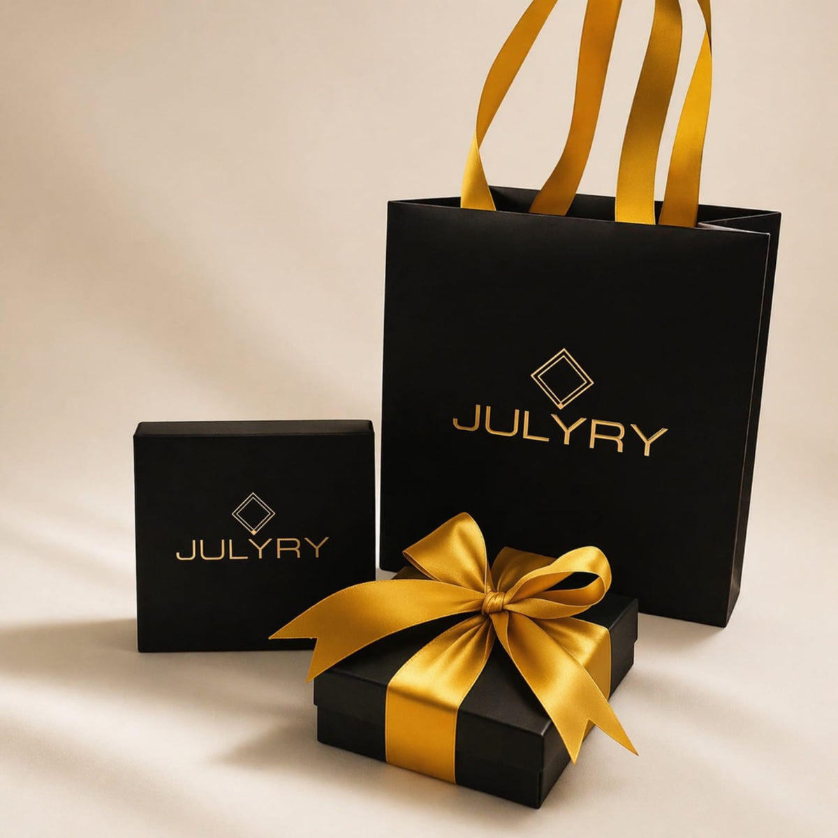 Collar Fortuna en Oro de 18k Packaging JULYRY