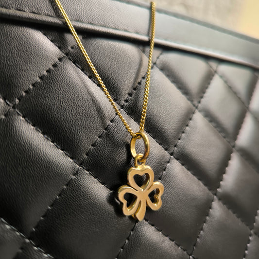 Collar trébol en oro de 18k